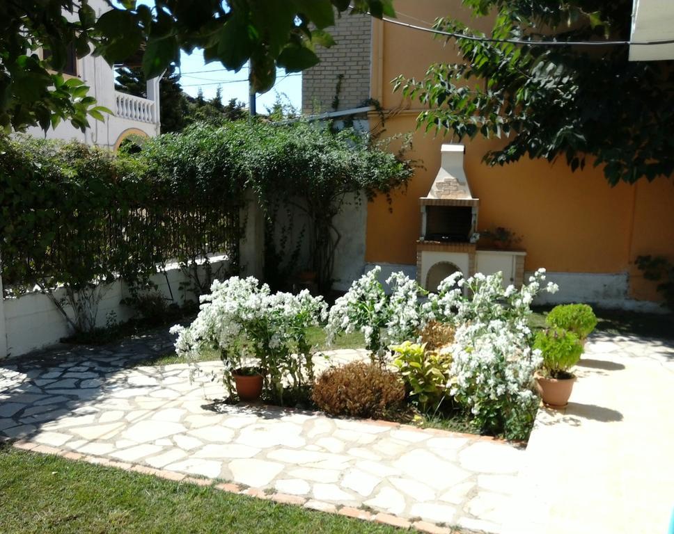Dimitris Studios Akharavi Extérieur photo